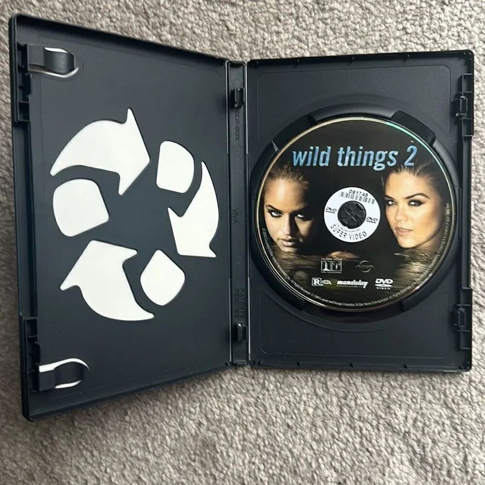 “Wild Things 2” DVD! - Picture 3 of 5